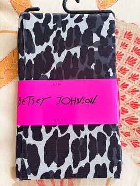 NWT Betsey Johnson S/M Black & Gray Leopard Print Tights